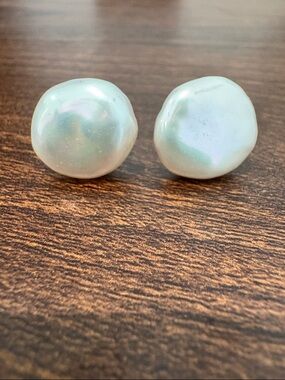 Gump’s Pearl Earrings